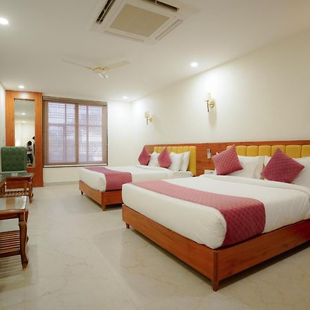 Hotel Eleven Heights Μποπάλ Εξωτερικό φωτογραφία