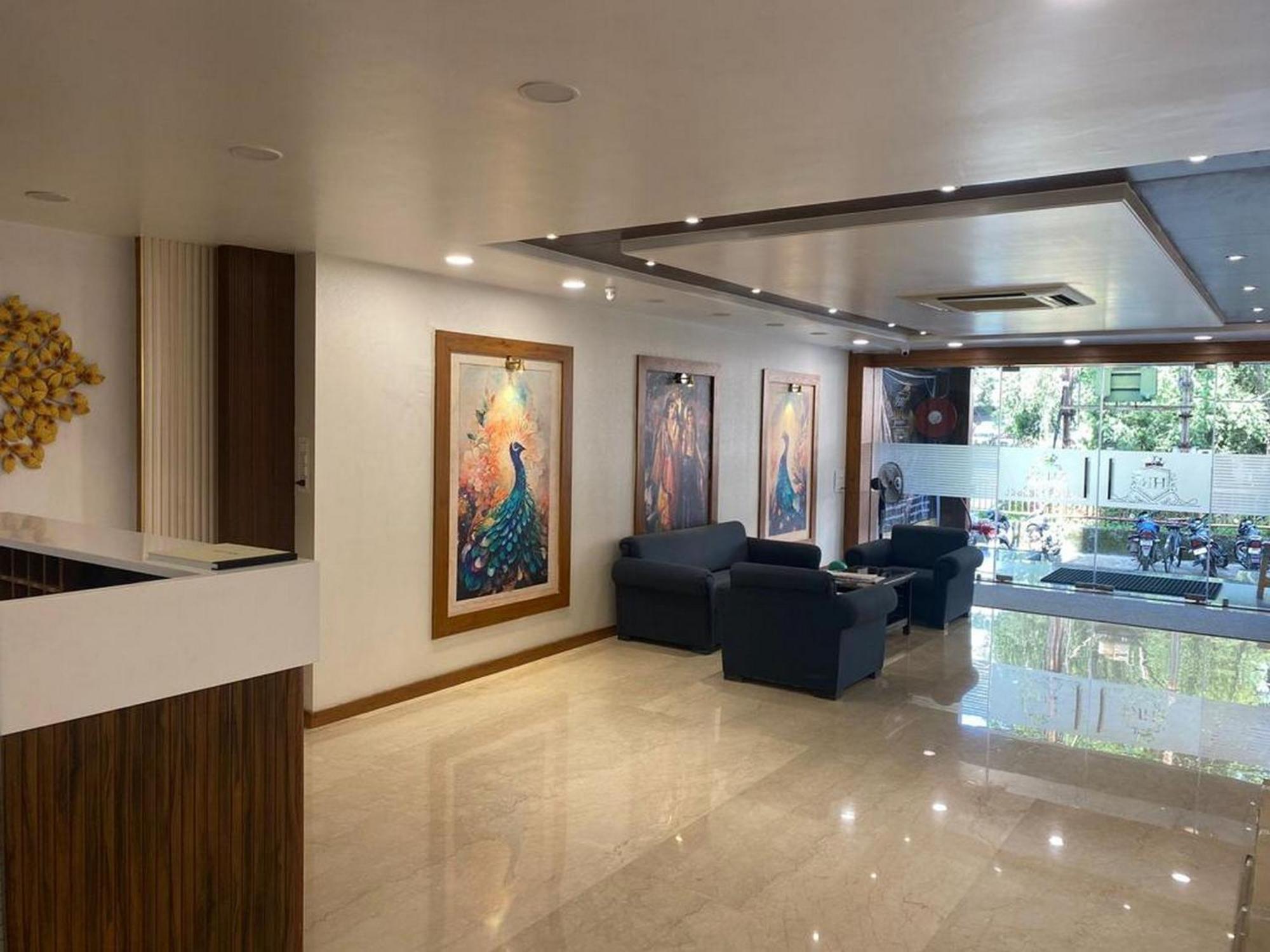 Hotel Eleven Heights Μποπάλ Εξωτερικό φωτογραφία