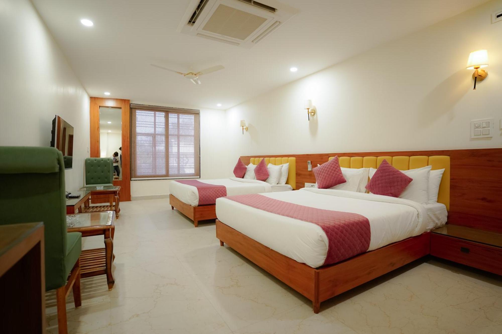 Hotel Eleven Heights Μποπάλ Εξωτερικό φωτογραφία