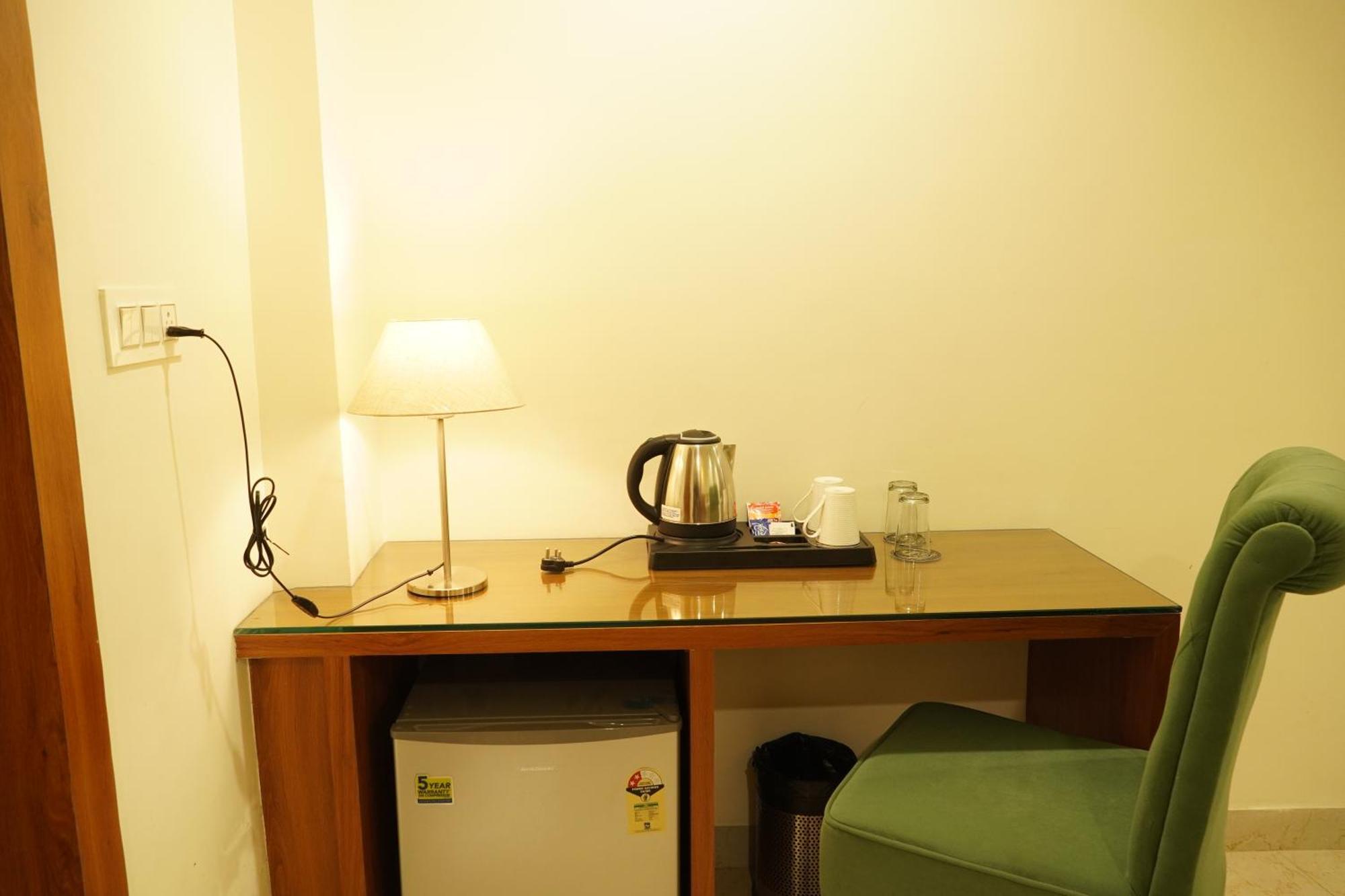 Hotel Eleven Heights Μποπάλ Εξωτερικό φωτογραφία