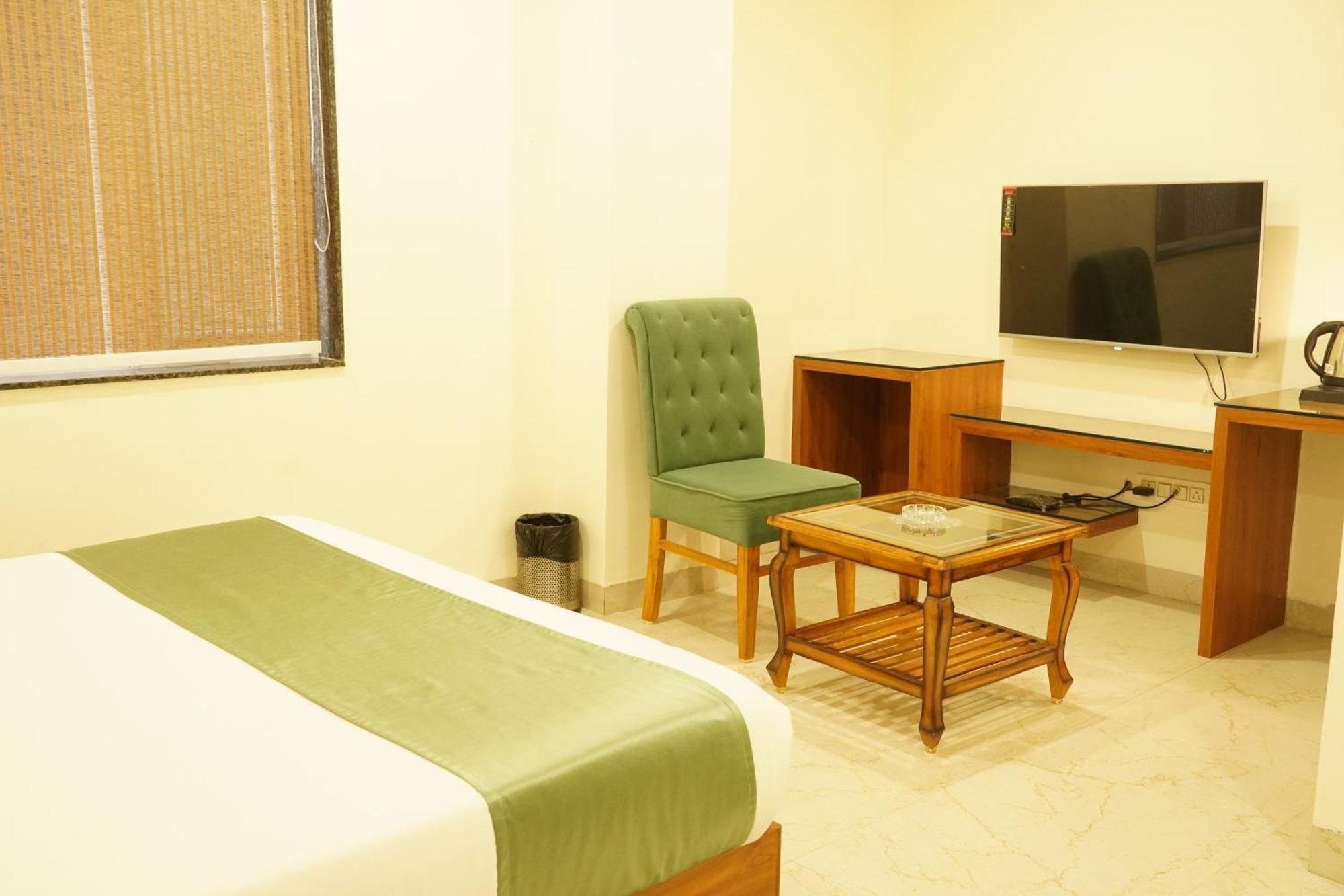 Hotel Eleven Heights Μποπάλ Εξωτερικό φωτογραφία