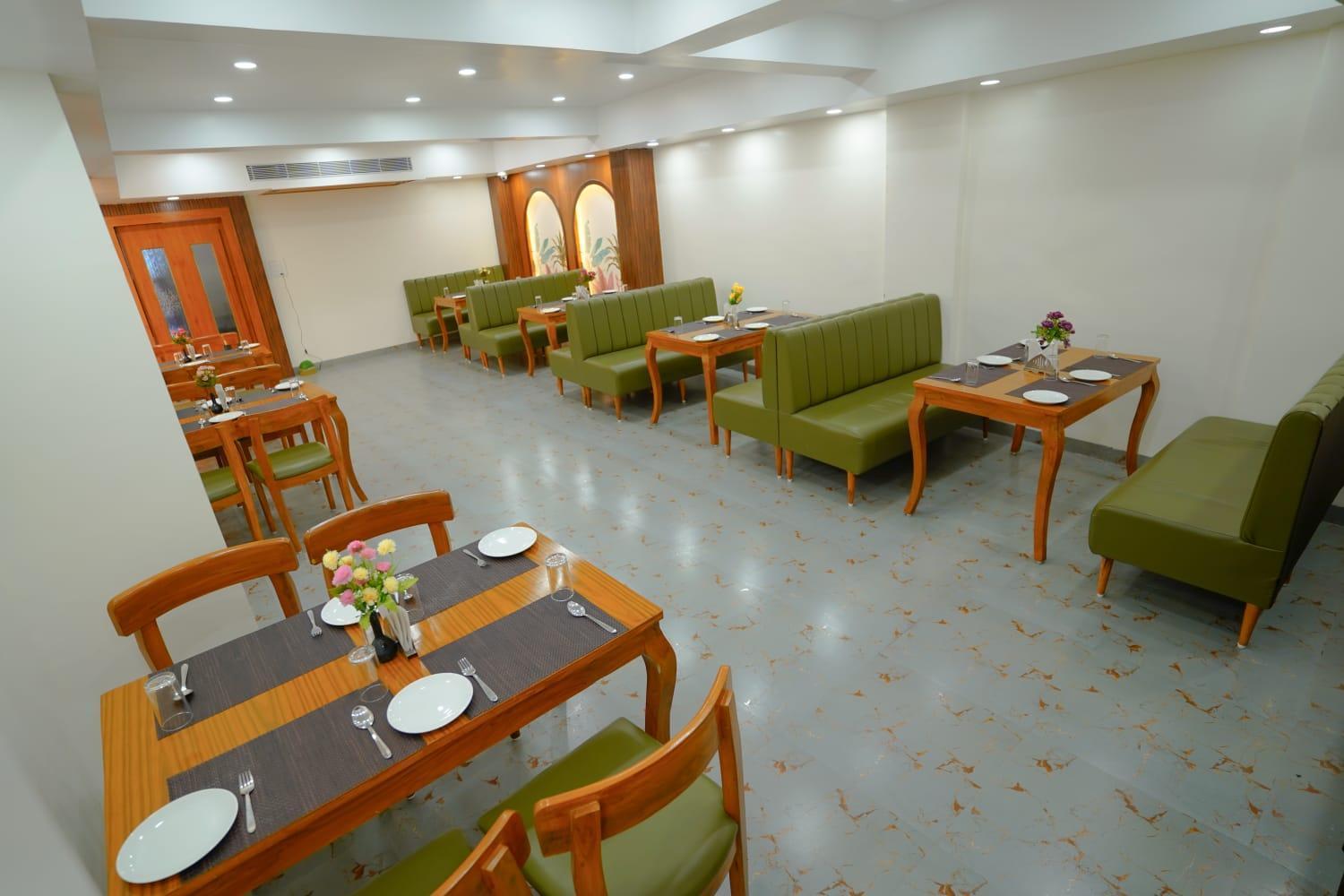 Hotel Eleven Heights Μποπάλ Εξωτερικό φωτογραφία