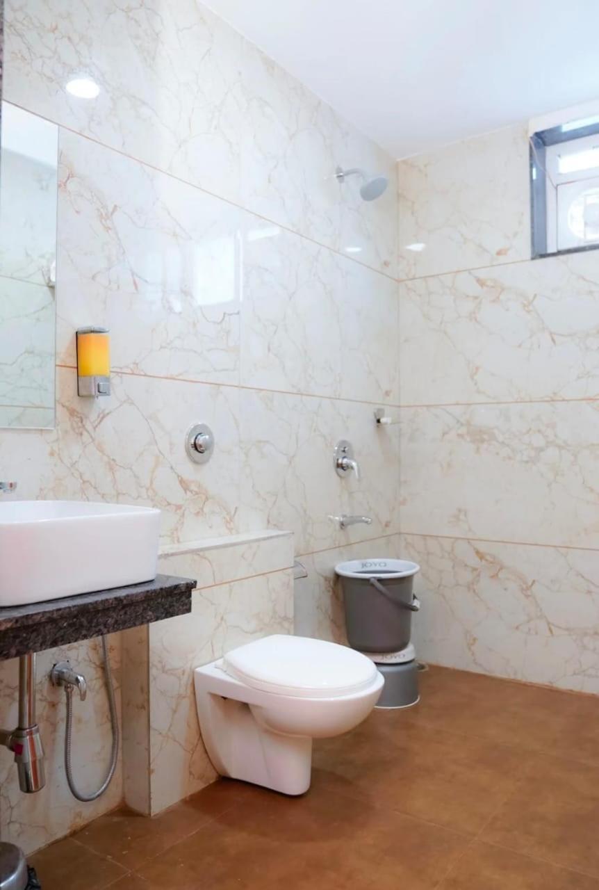 Hotel Eleven Heights Μποπάλ Εξωτερικό φωτογραφία